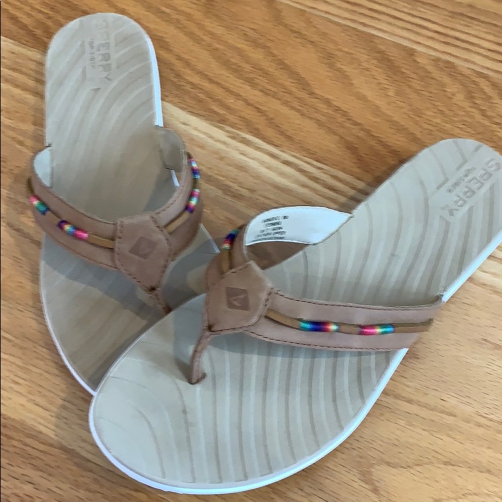 Sperry flip flops